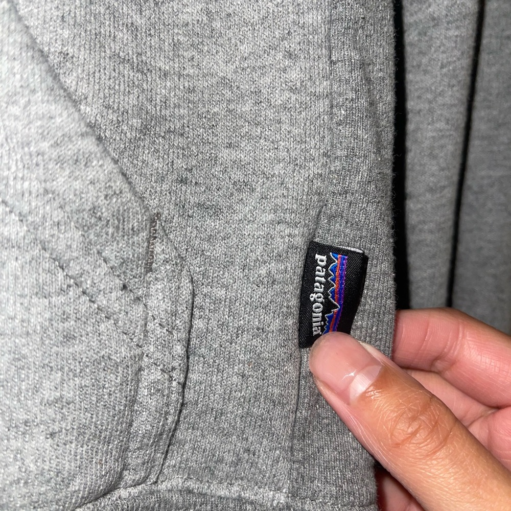 Patagonia grey hoodie - Picture 4 of 6